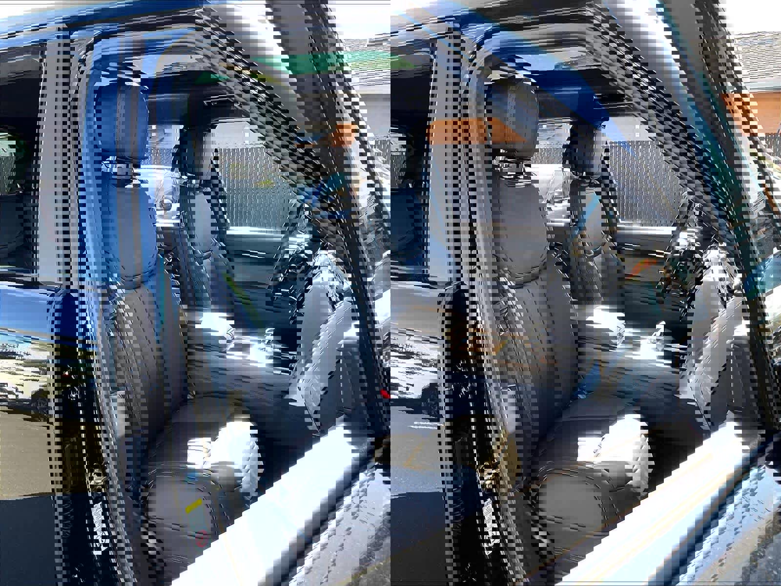 New 2026 Land Rover Range Rover SE image 31