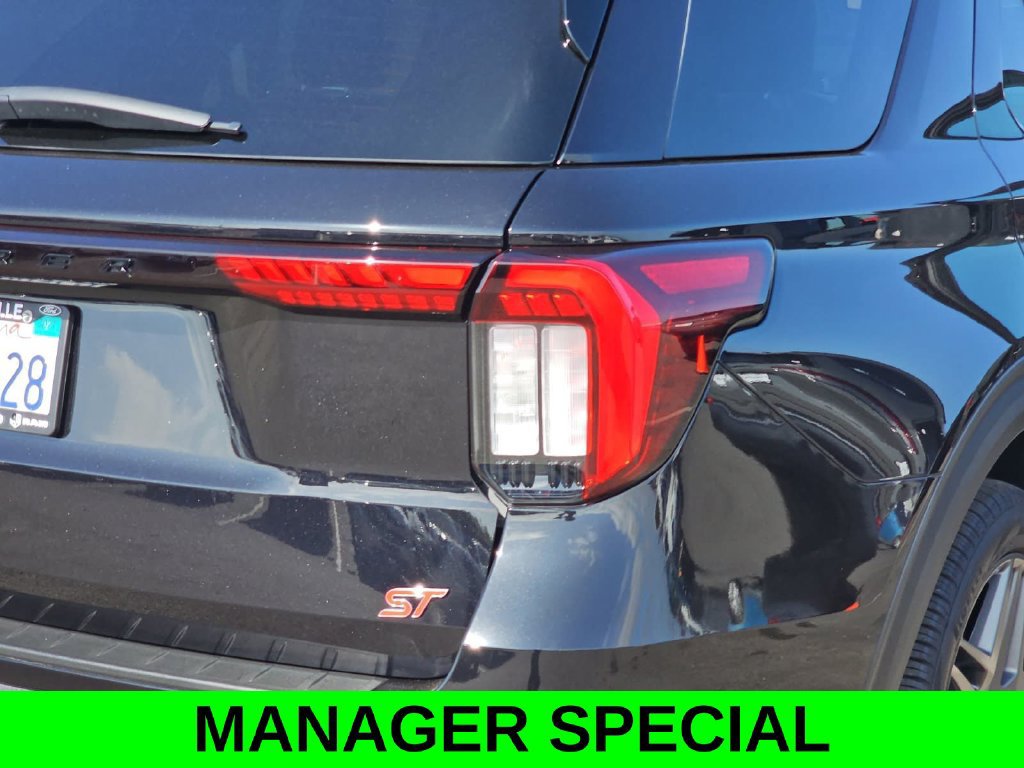 Used 2025 Ford Explorer ST w/ Sun And Sound Package AWD/4WD image 42