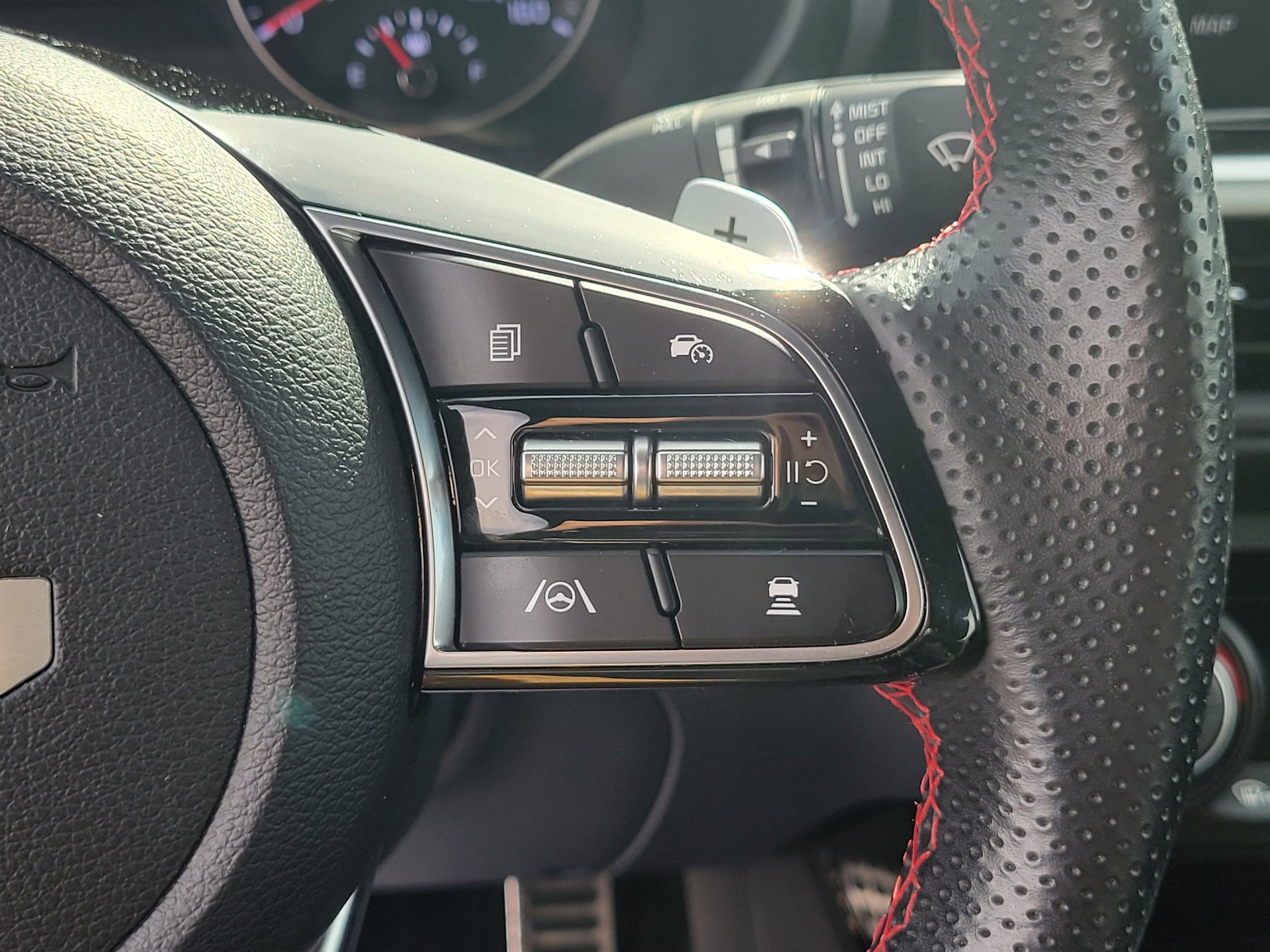 Used 2024 Kia Forte GT w/ GT2 Package image 23