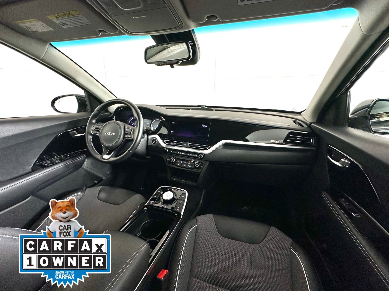 Used 2022 Kia Niro EX w/ Cold Weather Package image 2