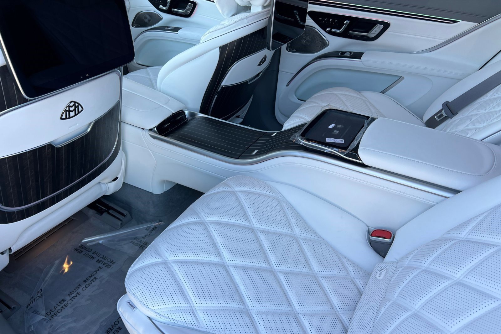 New 2026 Mercedes-Benz Maybach EQS 680 4MATIC image 21