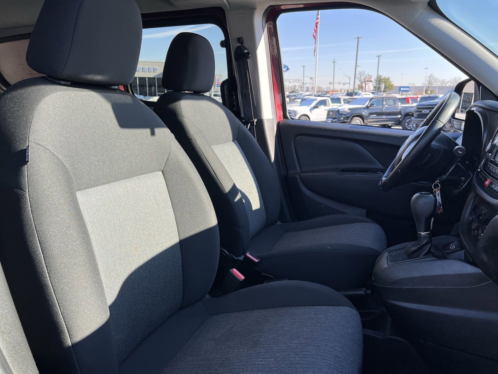 Used 2022 RAM ProMaster City Base w/ Lights & Wheels Group image 23