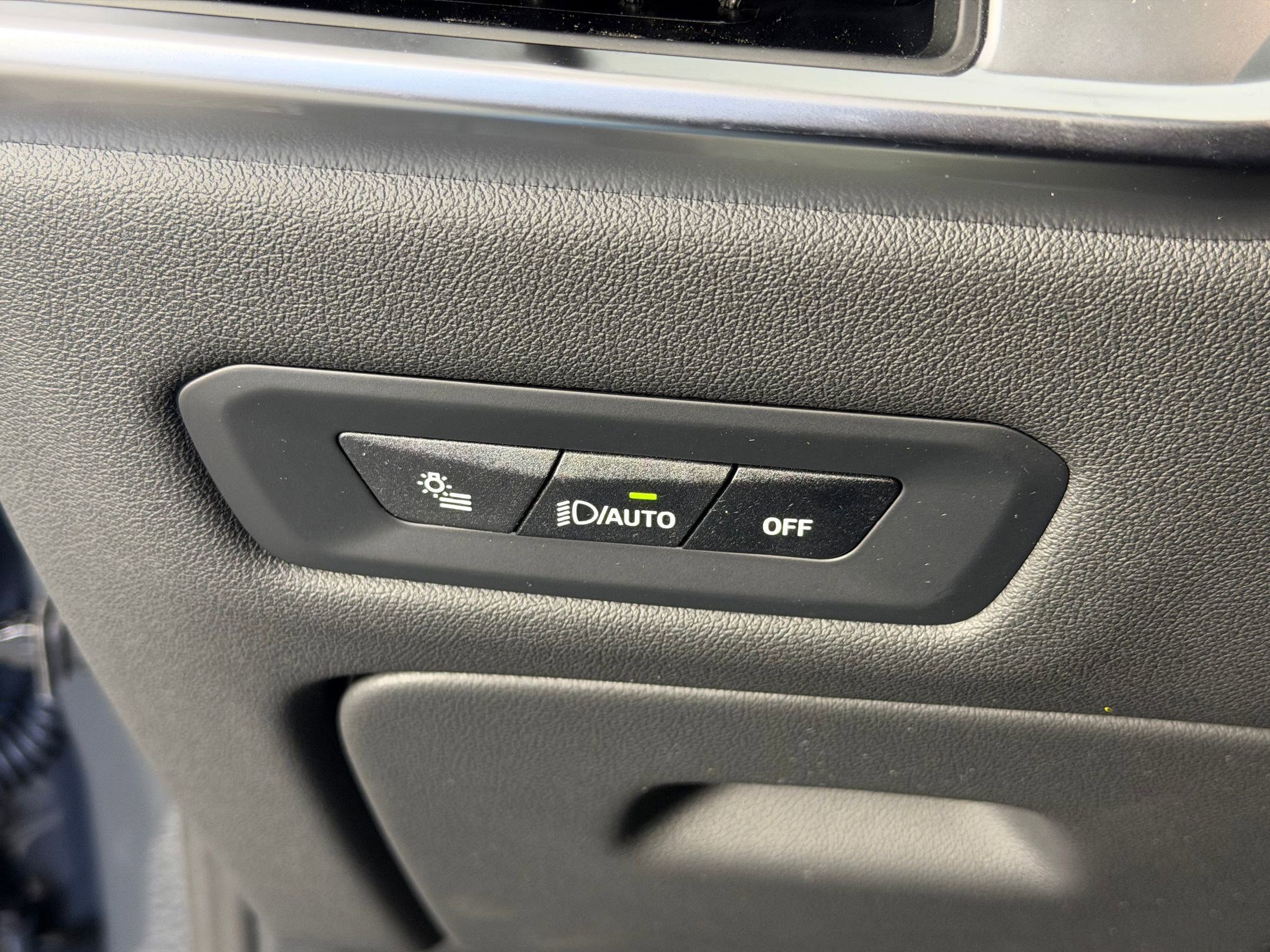 Used 2026 BMW X5 sDrive40i w/ Premium Package RWD image 27