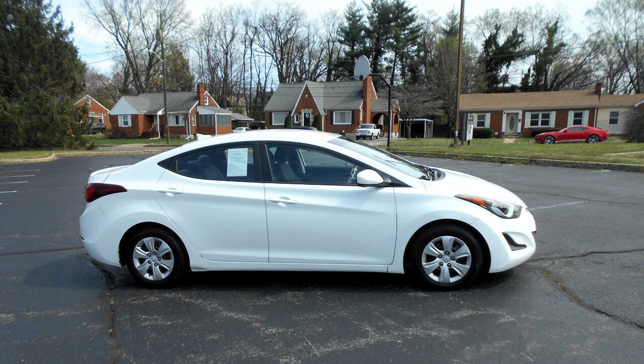 Used 2016 Hyundai Elantra SE FWD image 5