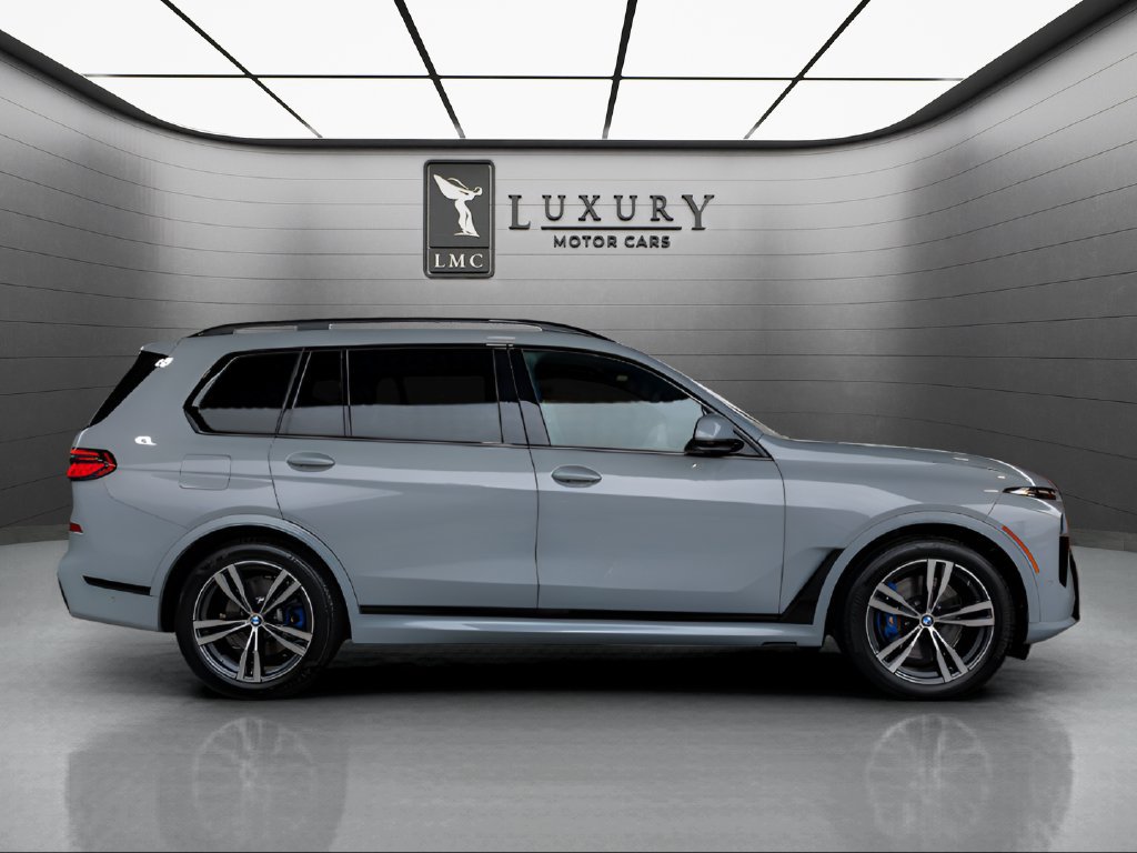 Used 2024 BMW X7 xDrive40i w/ M Sport Package AWD/4WD image 9