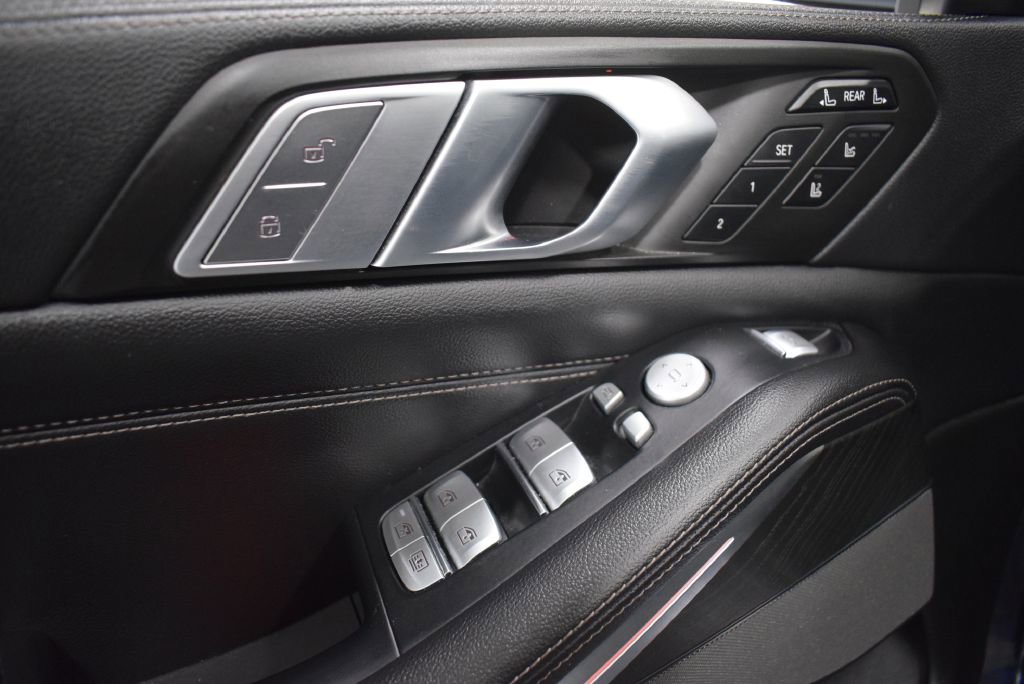 Used 2020 BMW X7 xDrive40i w/ Premium Package image 8