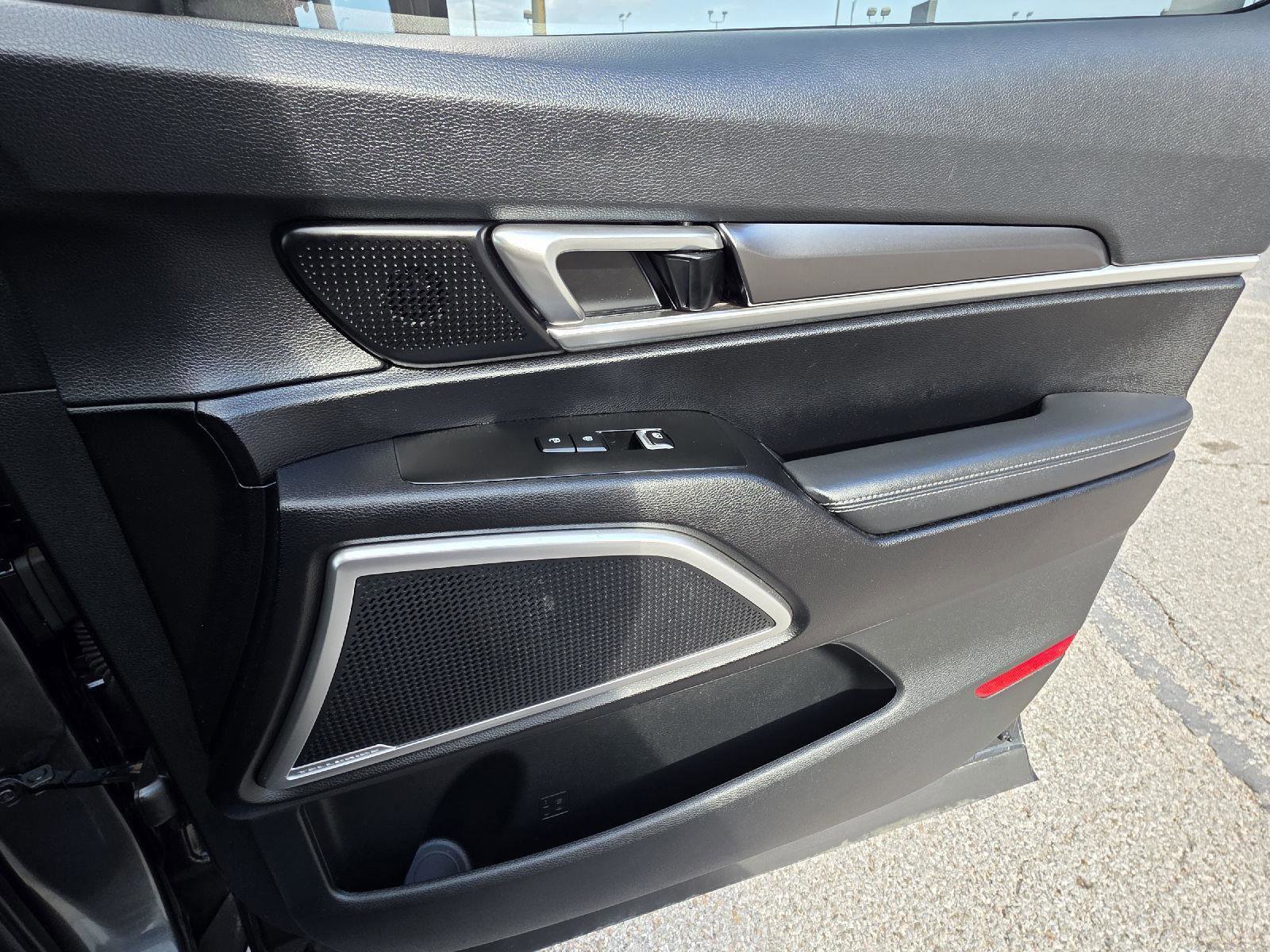 Used 2023 Kia Telluride S w/ S Sunroof Package FWD image 32