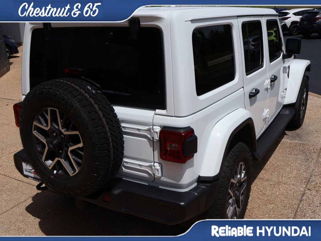 Used 2025 Jeep Wrangler Unlimited Sahara AWD/4WD image 6