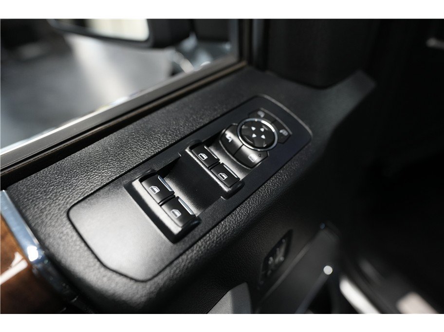 Used 2015 Ford F150 Platinum w/ Equipment Group 701A Luxury RWD image 17