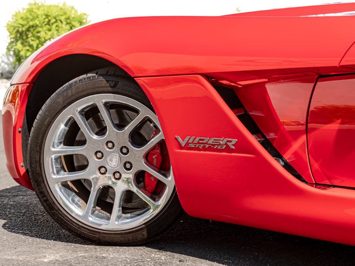 Used 2004 Dodge Viper SRT-10 RWD image 15
