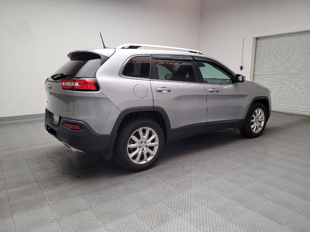 Used 2016 Jeep Cherokee Limited w/ Luxury Group image 10