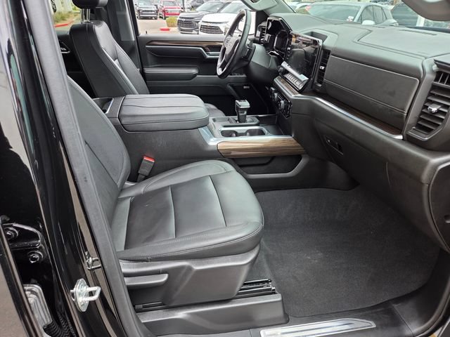 Certified 2025 Chevrolet Silverado 1500 RST w/ Dark Appearance Package AWD/4WD image 15