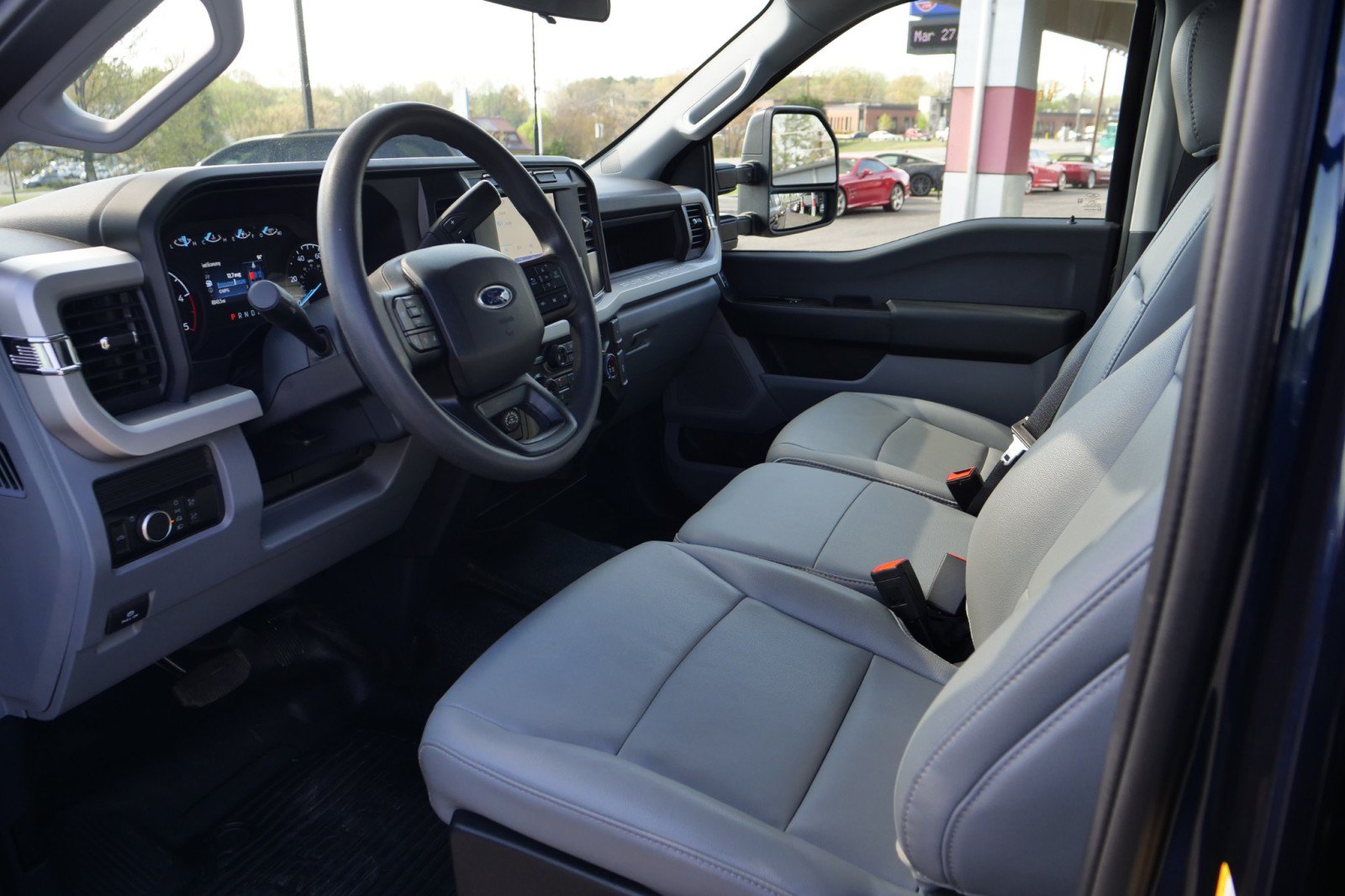Used 2024 Ford F350 XL RWD image 2
