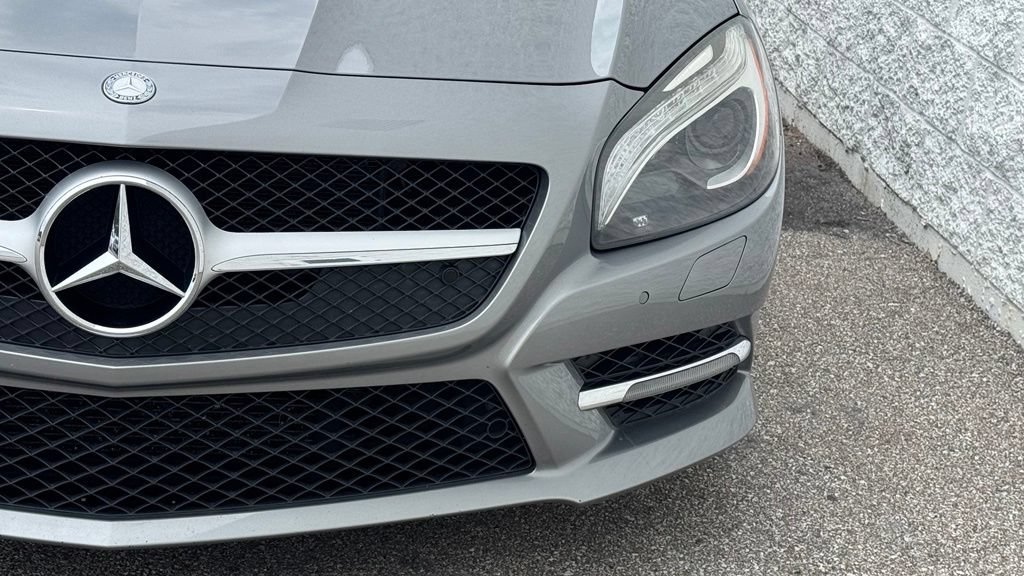 Used 2013 Mercedes-Benz SL 550 image 16