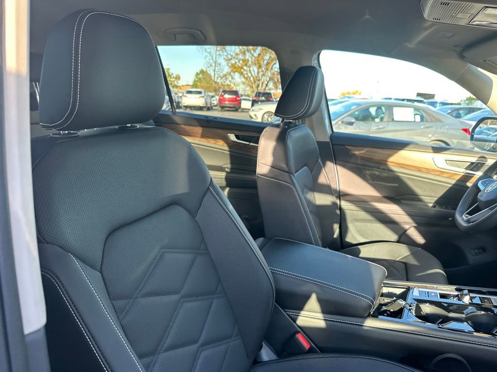 New 2026 Volkswagen Atlas SE image 49