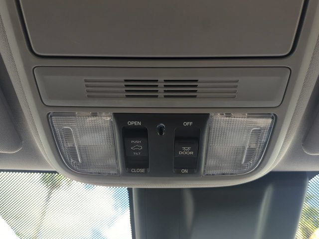 Used 2018 Honda Odyssey EX-L image 25
