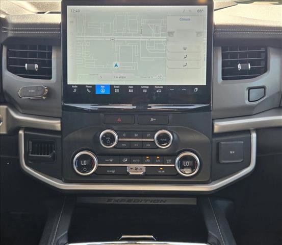 Used 2022 Ford Expedition XLT image 16