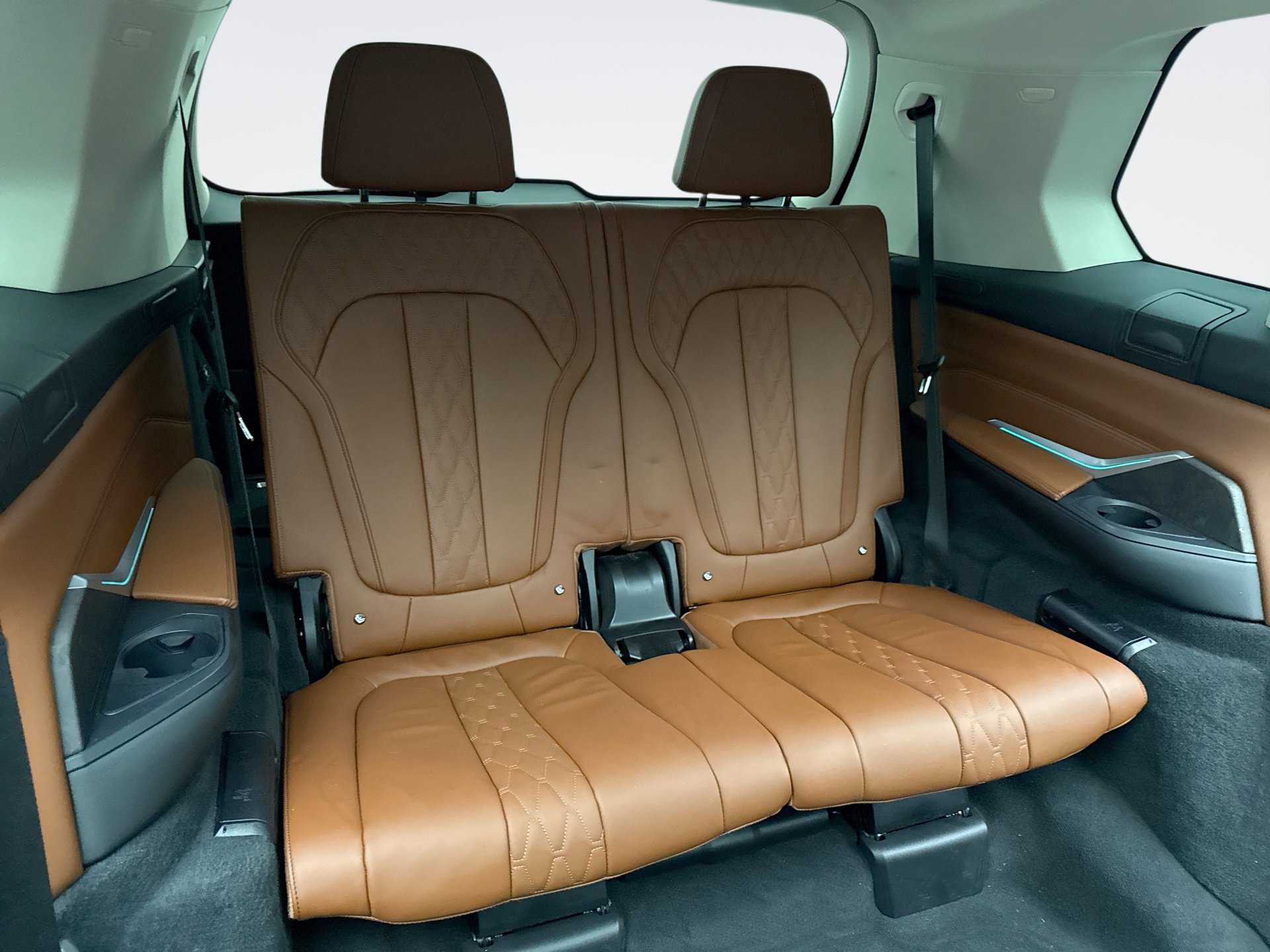 Used 2021 BMW X7 xDrive40i w/ Parking Assistance Package image 22