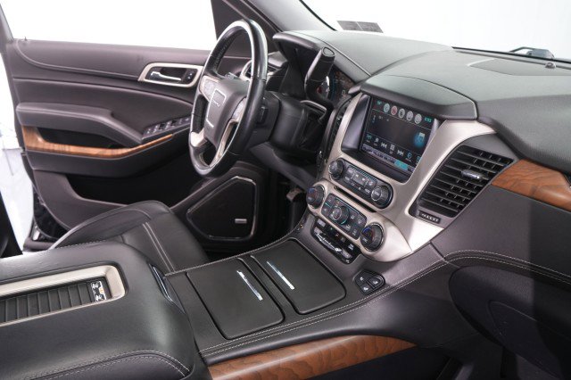 Used 2020 GMC Yukon Denali w/ Denali Premium Package image 58