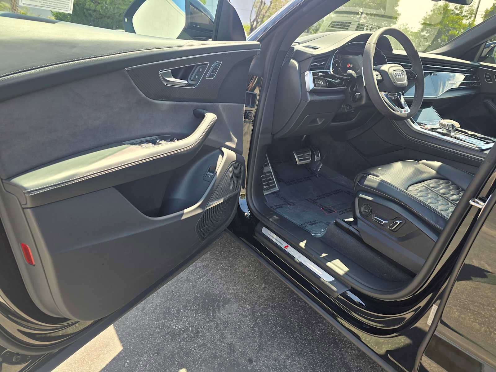 Used 2024 Audi RS Q8 AWD/4WD image 22