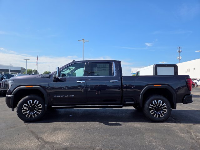 New 2026 GMC Sierra 3500 Denali Ultimate AWD/4WD image 17