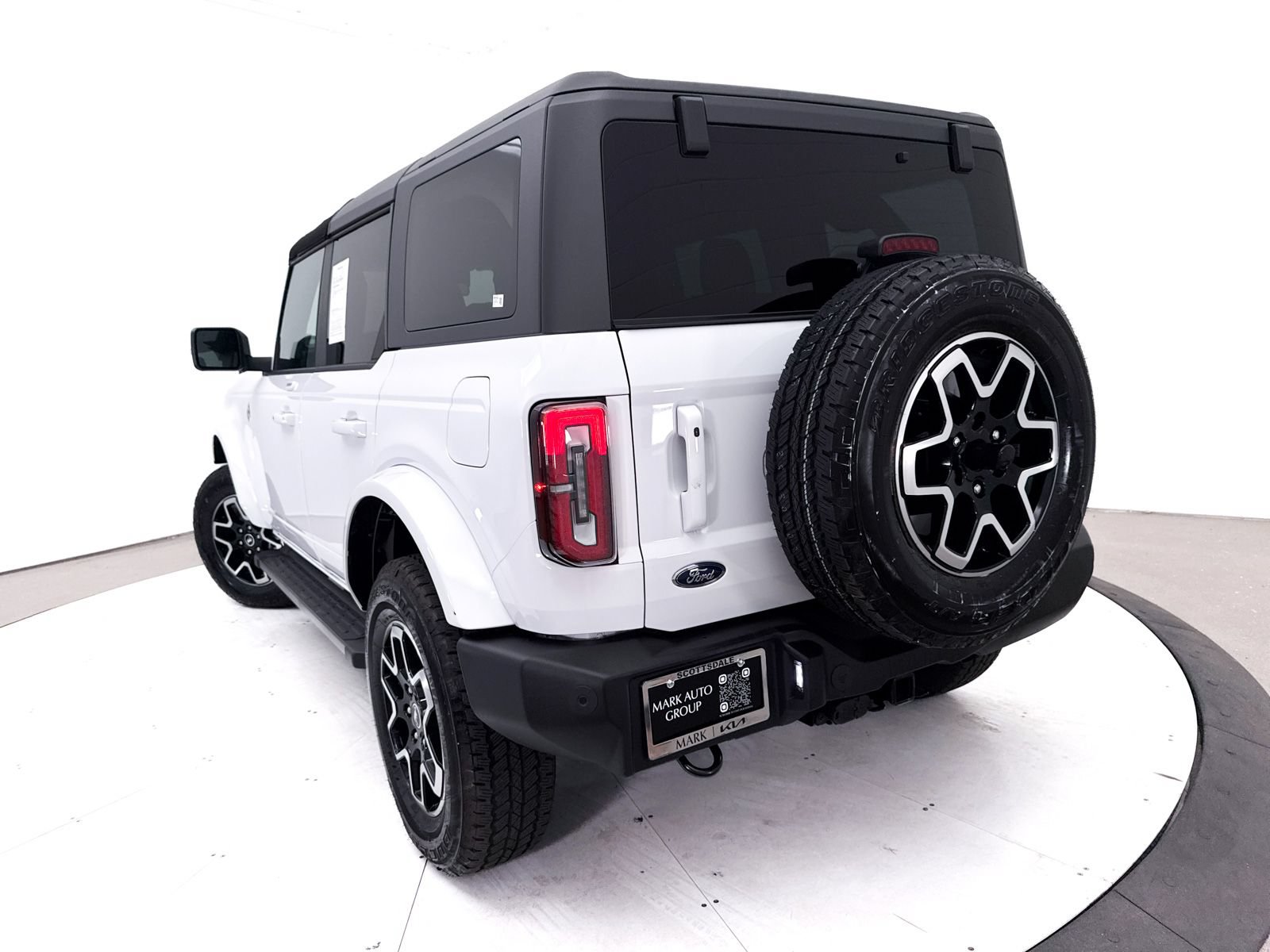 Used 2023 Ford Bronco Outer Banks AWD/4WD image 7
