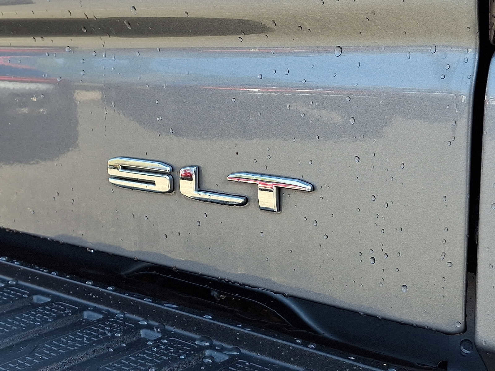 Used 2019 GMC Sierra 1500 SLT w/ SLT Premium Plus Package AWD/4WD image 37