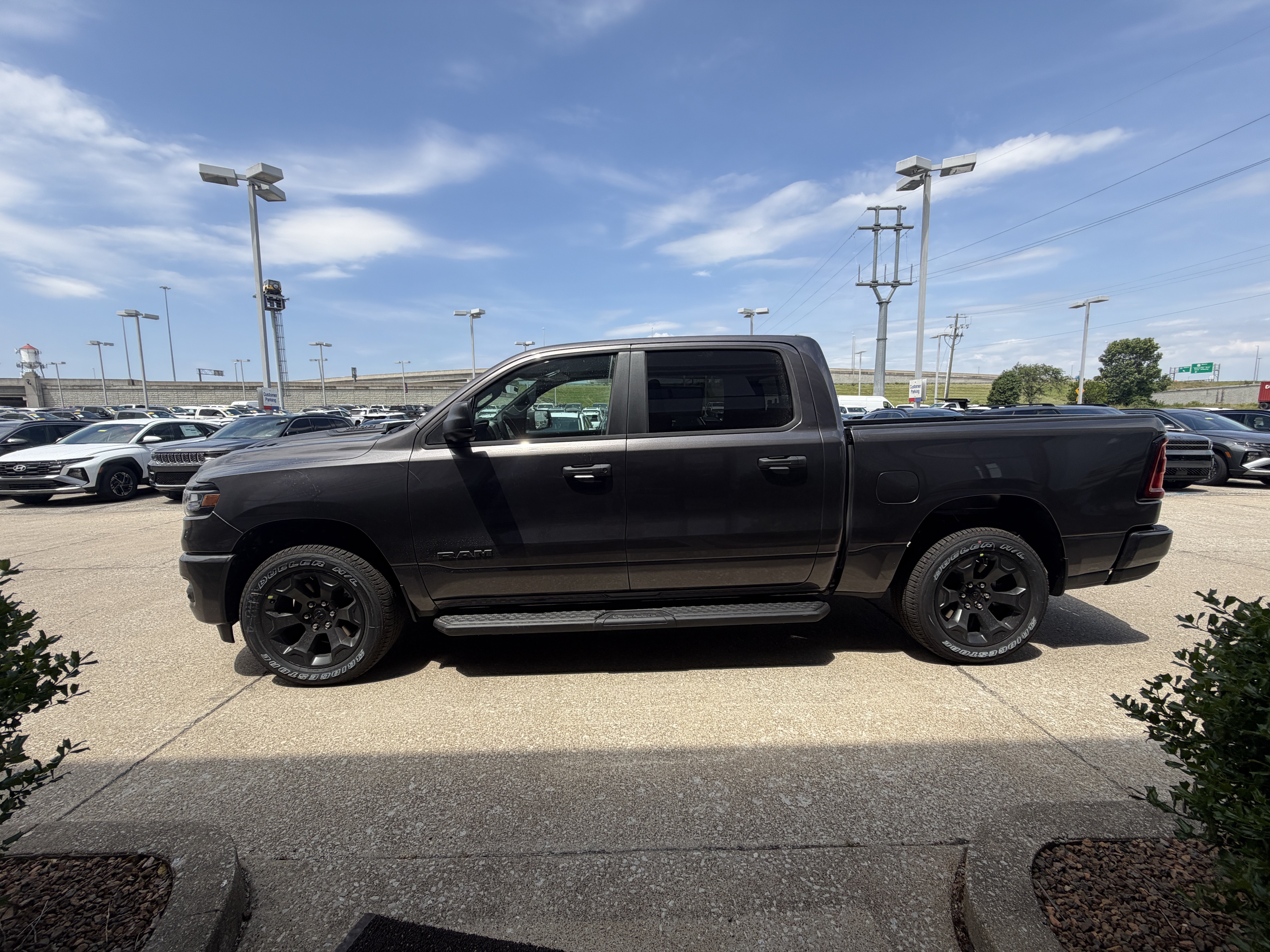 New 2026 RAM 1500 Express AWD/4WD image 13