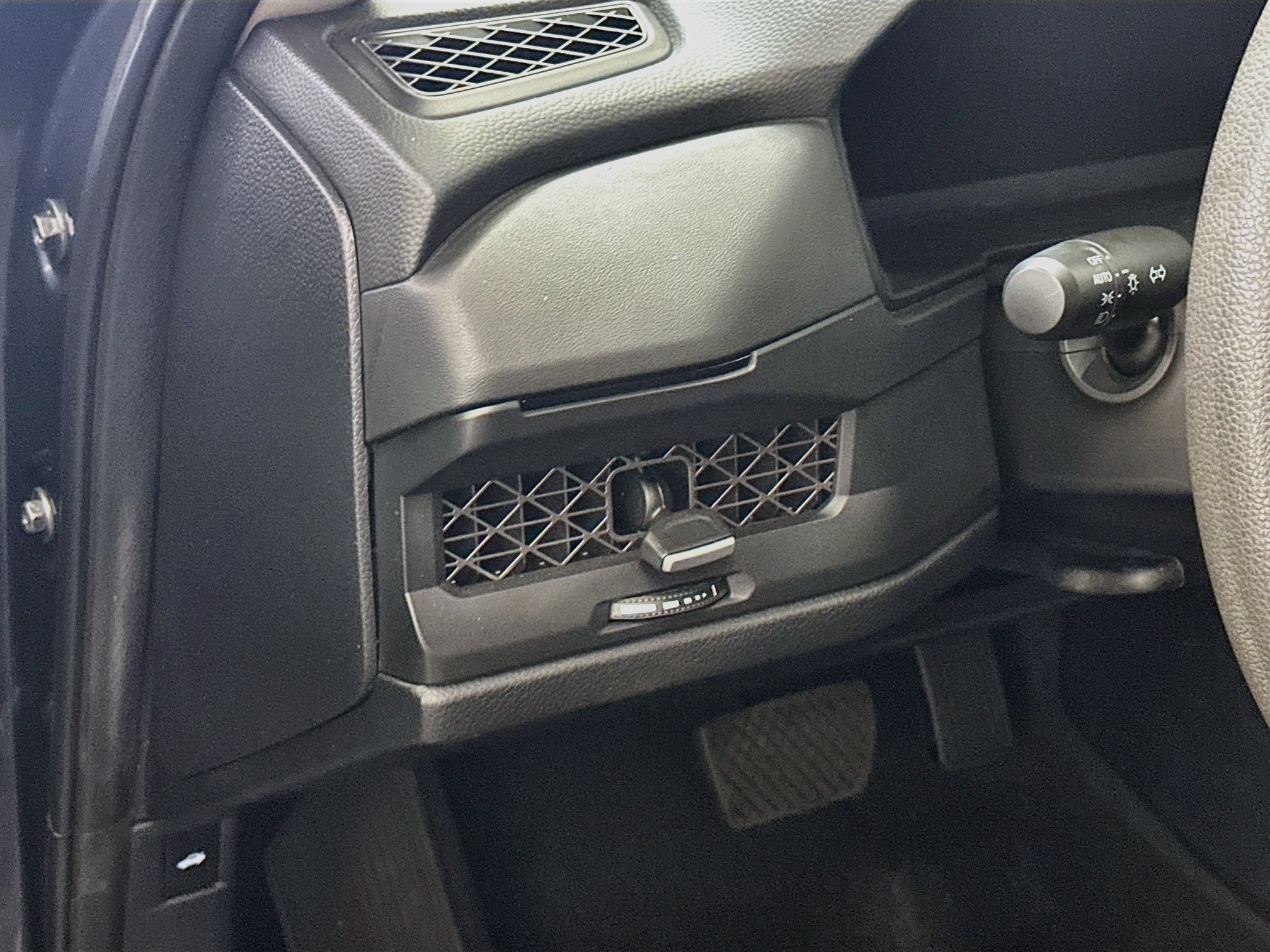 Used 2025 Honda Accord SE image 17