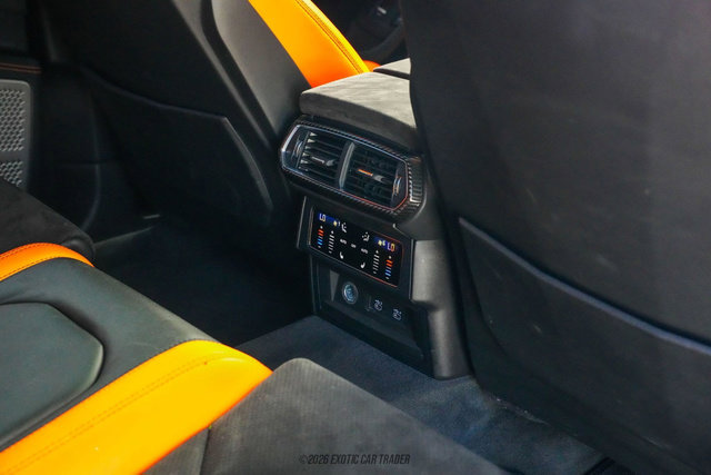 Used 2022 Lamborghini Urus image 38