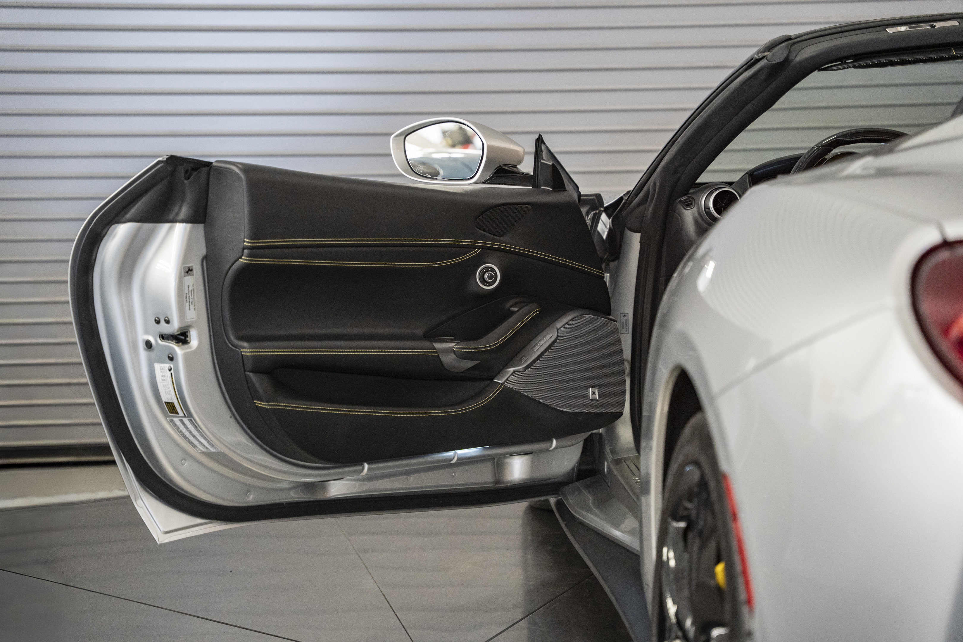 Certified 2019 Ferrari Portofino image 25