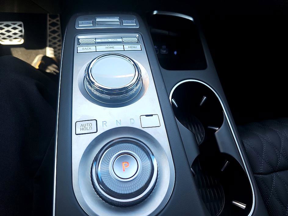 Used 2025 Genesis GV70 3.5T Sport w/ Sport Advanced Package image 25