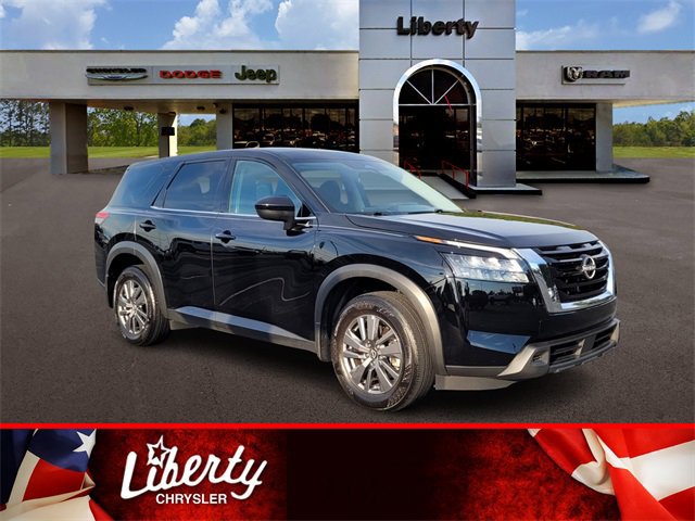 Used 2025 Nissan Pathfinder S