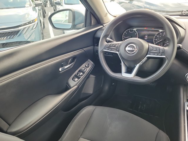 Certified 2025 Nissan Sentra SV FWD image 15