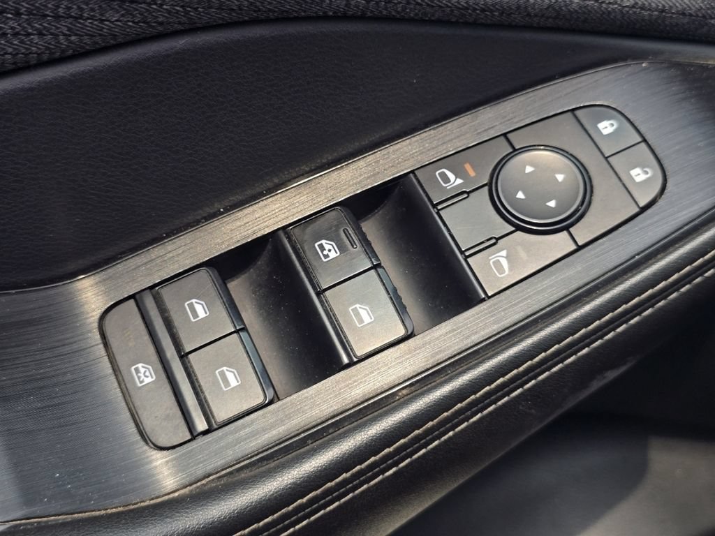 Used 2021 Nissan Rogue S AWD/4WD image 23