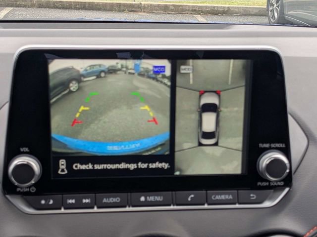 Used 2025 Nissan Sentra SR w/ SR Premium Package FWD image 29