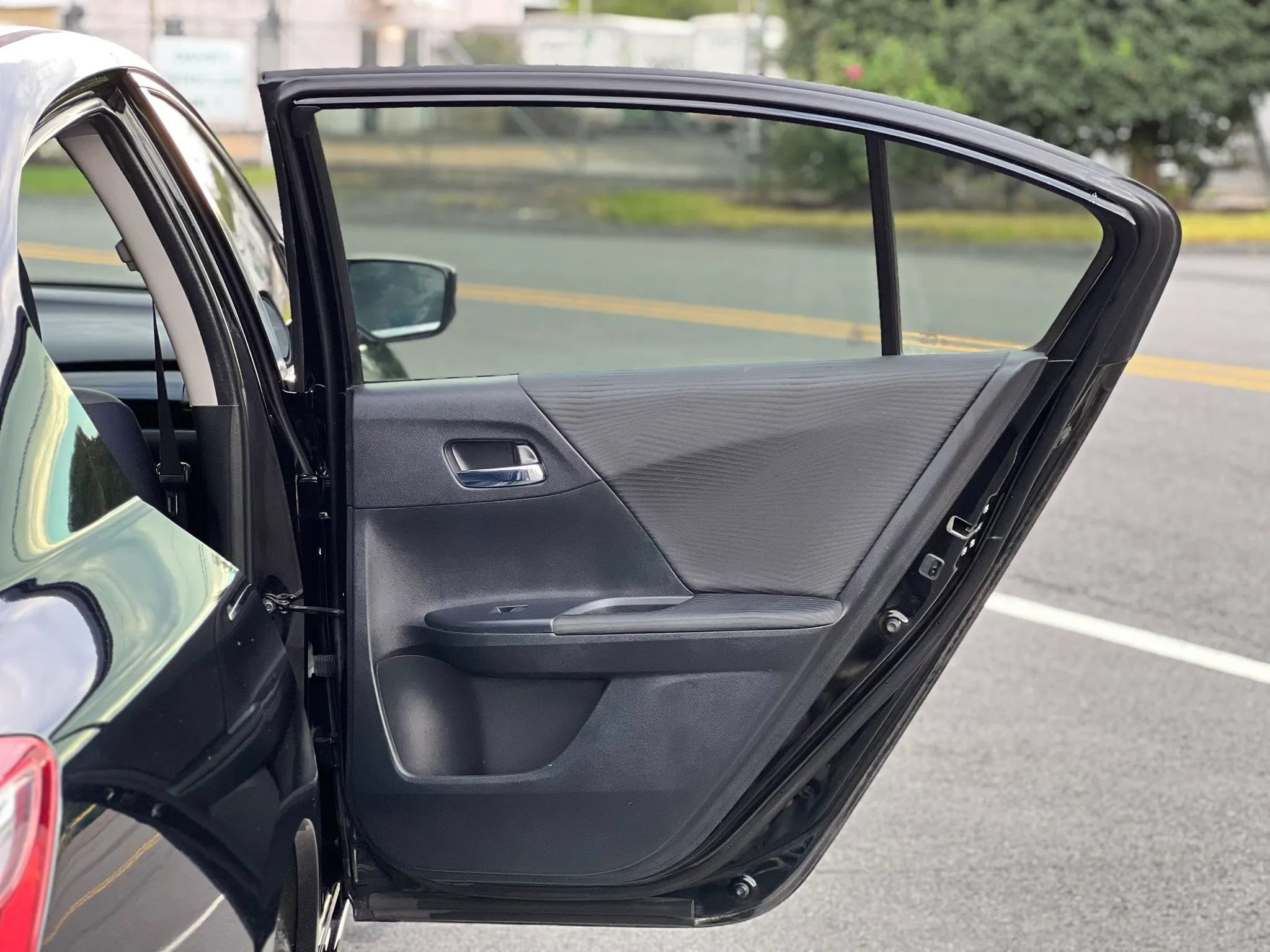 Used 2016 Honda Accord LX image 35