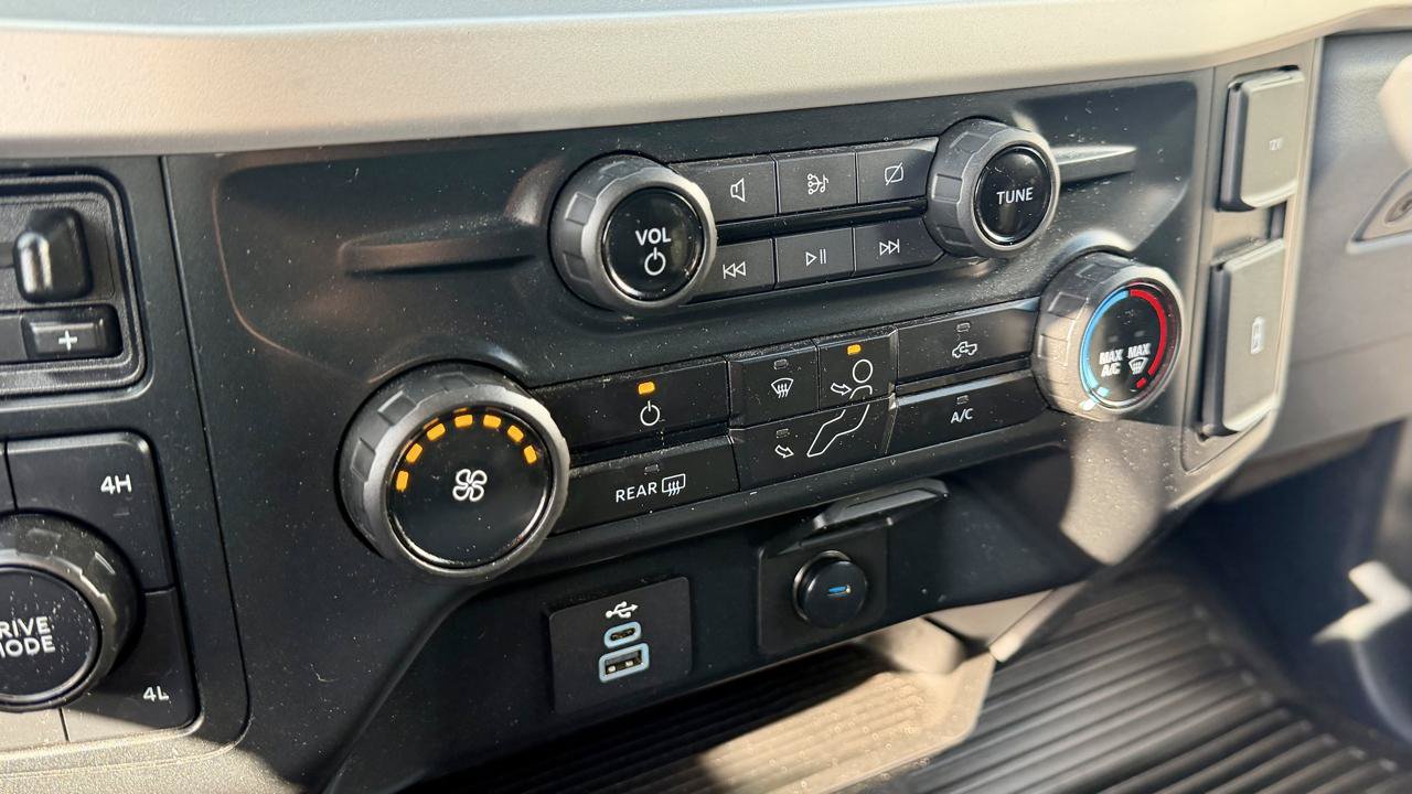 Used 2023 Ford F350 XL w/ 360-Degree Camera Package AWD/4WD image 22