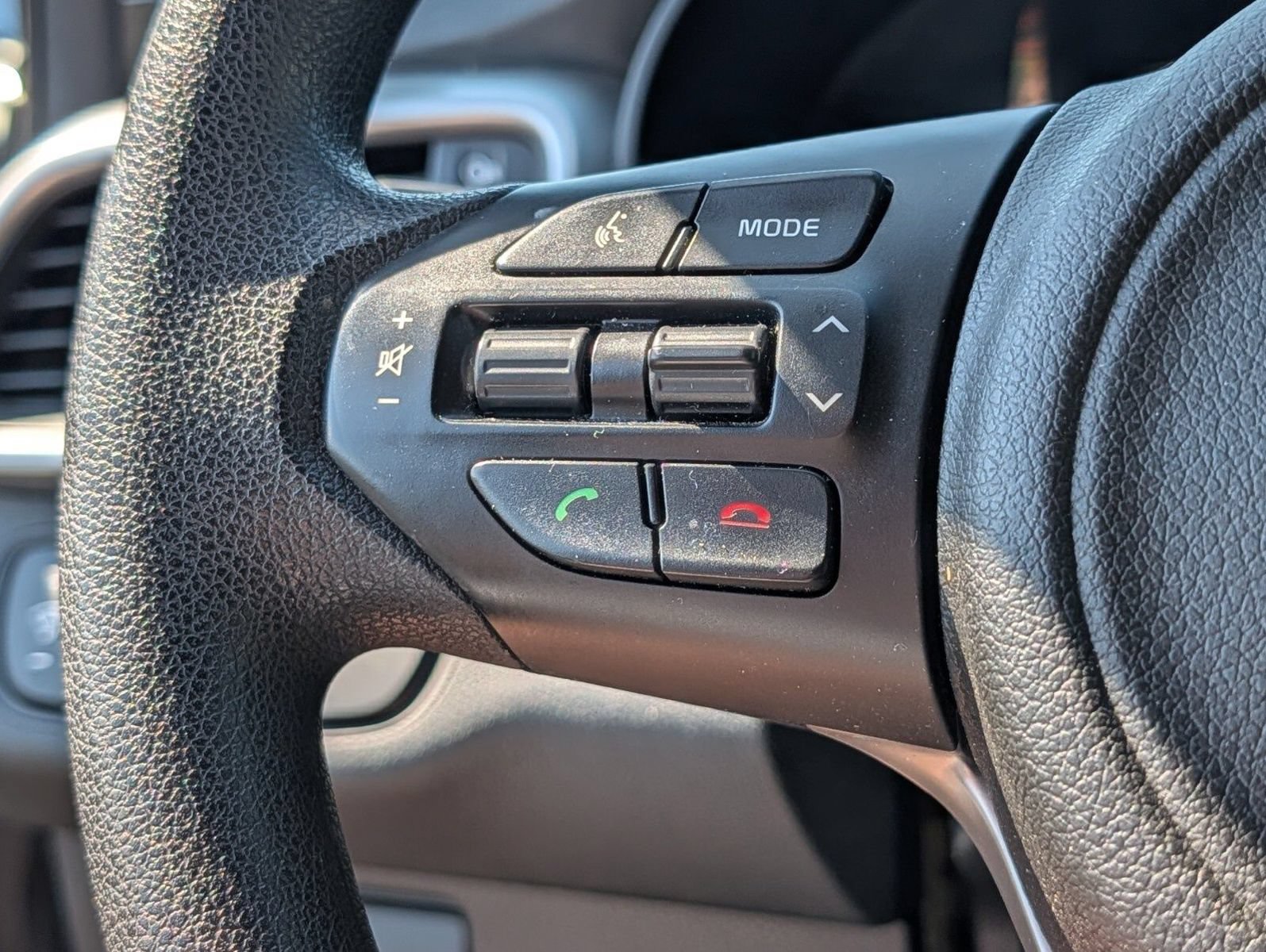 Used 2017 Kia Sorento FWD image 26