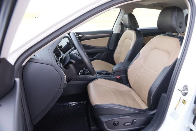 Used 2019 Volkswagen Jetta SEL Premium FWD image 9