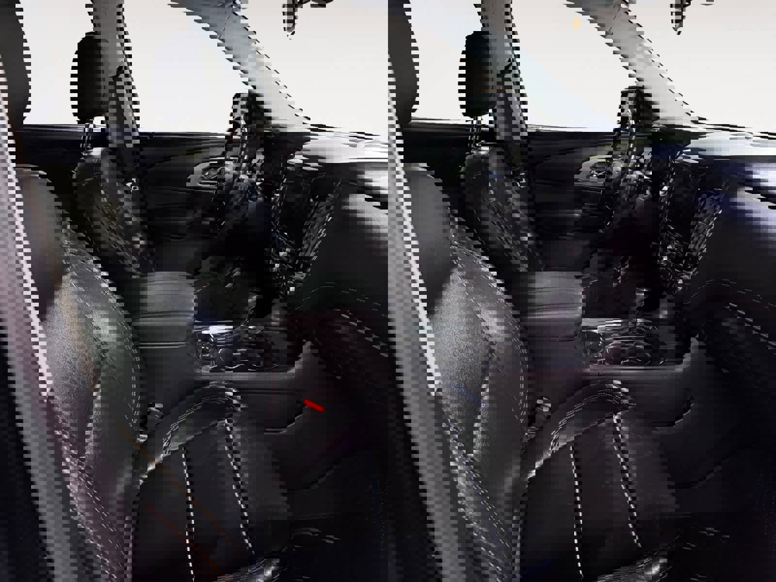 Used 2020 Chevrolet Traverse LT w/ LPO, Floor Liner Package image 19