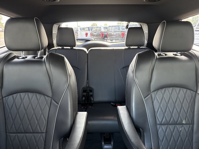 Used 2022 Buick Enclave Avenir w/ Avenir Technology Package AWD/4WD image 21
