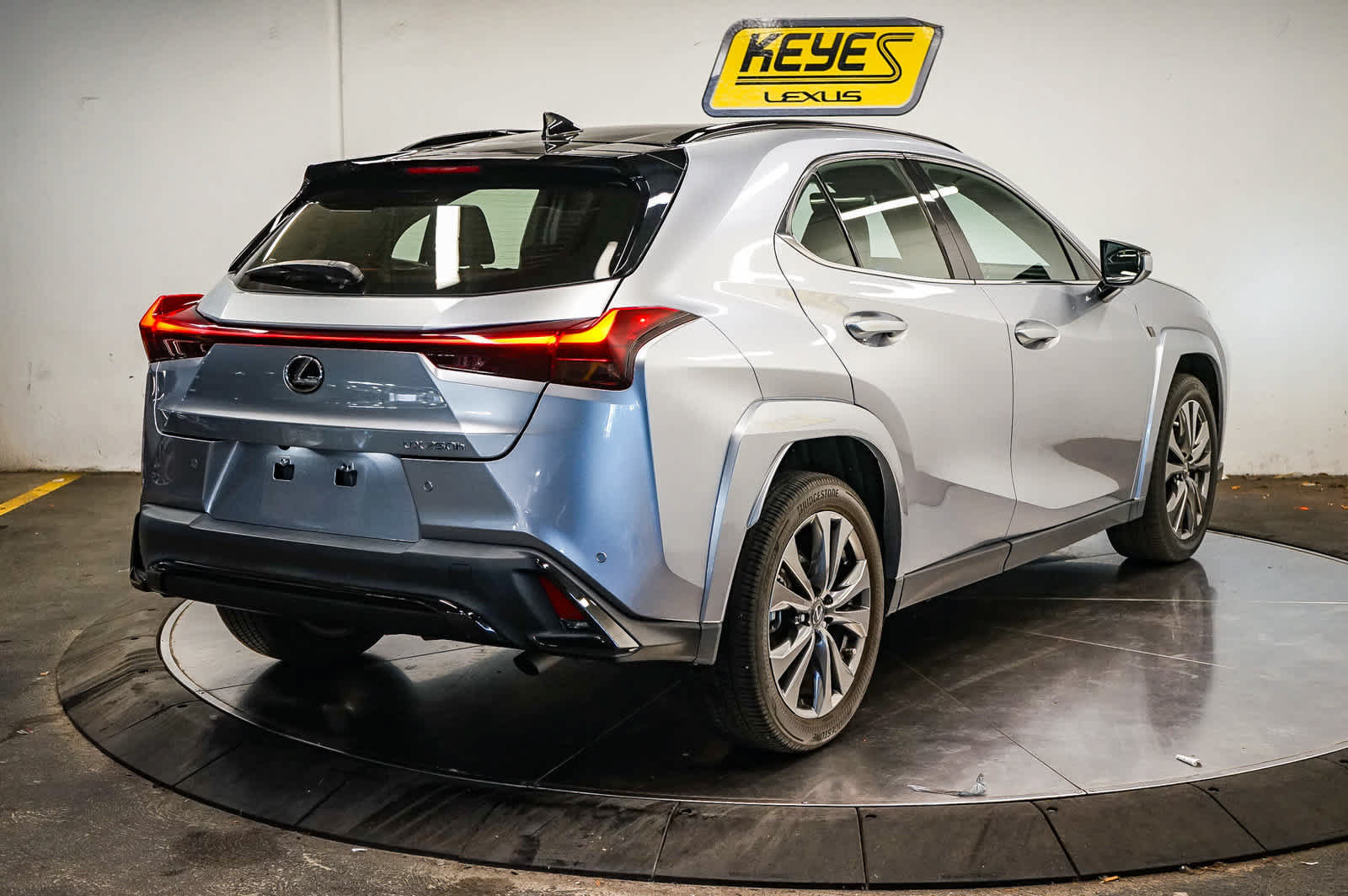 Used 2024 Lexus UX 250h F Sport FWD image 8