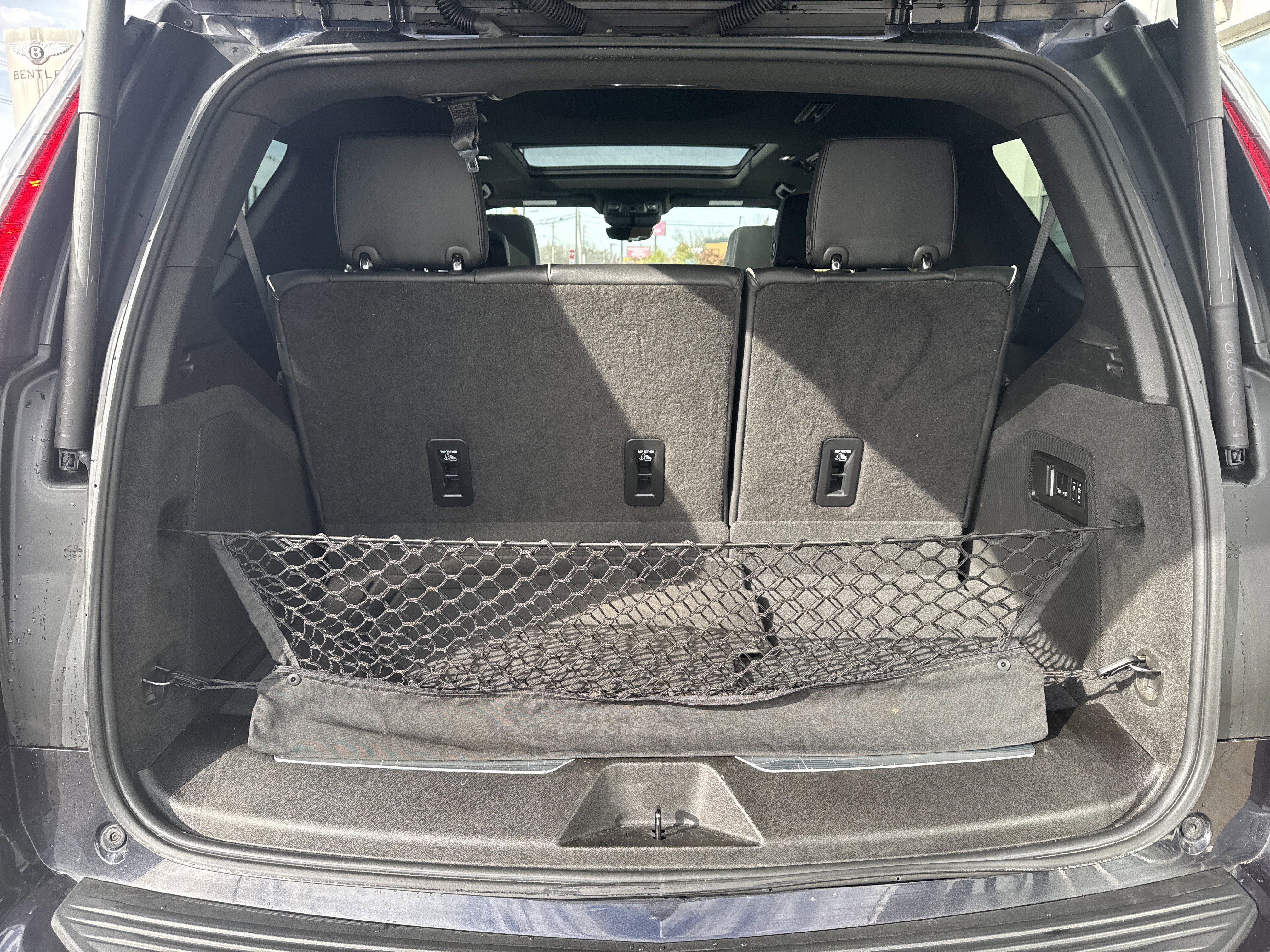 Used 2023 Cadillac Escalade Premium Luxury image 29