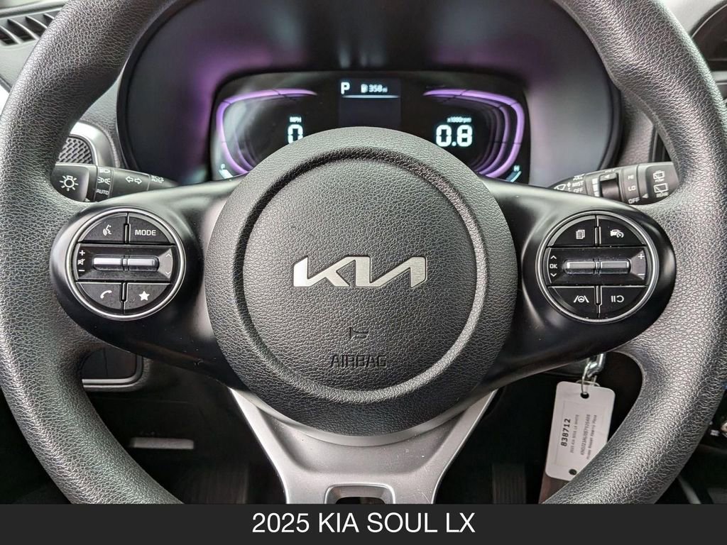 Used 2025 Kia Soul LX w/ LX Technology Package FWD image 14