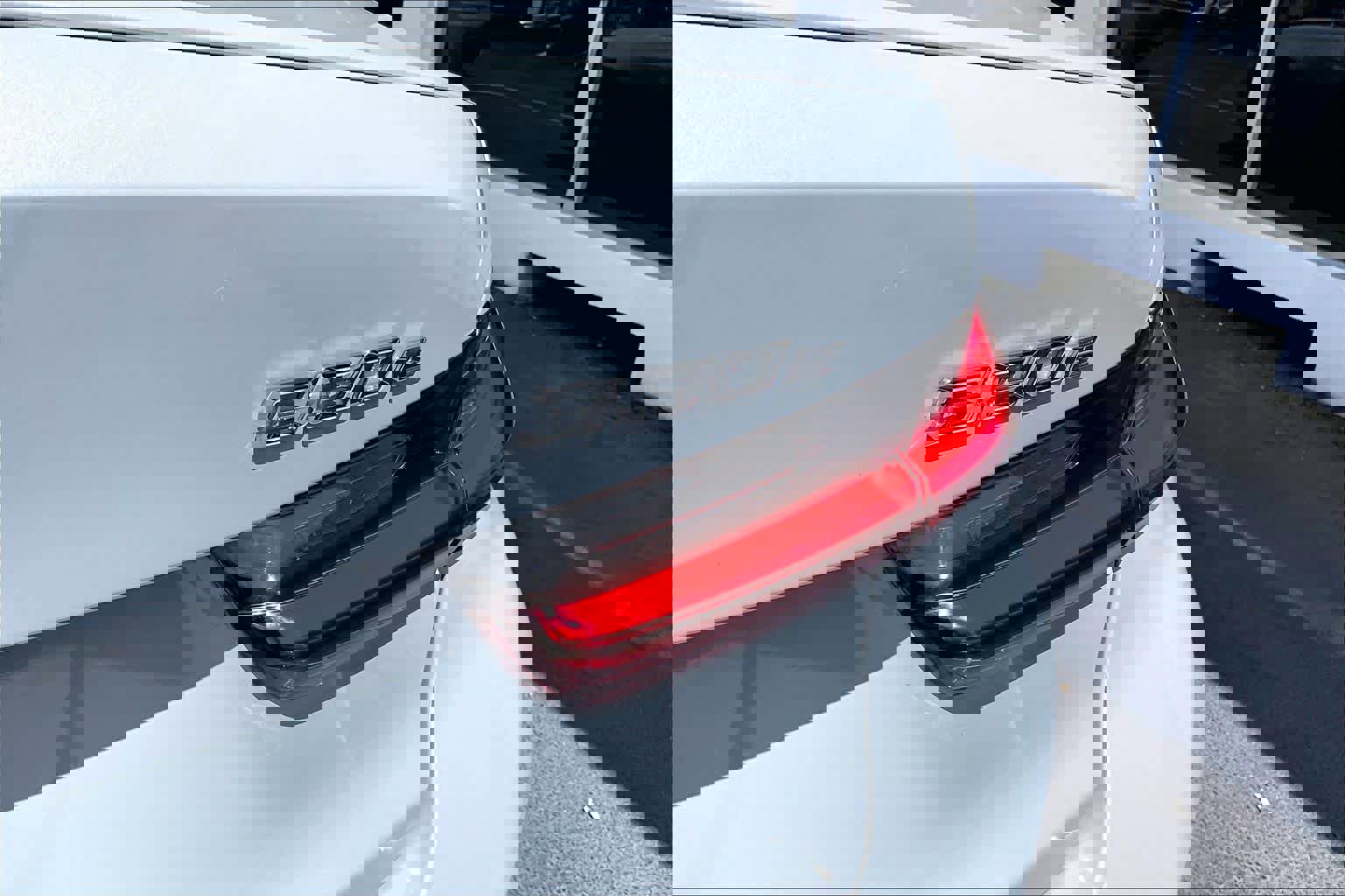 Used 2023 BMW 330e w/ M Sport Package image 9