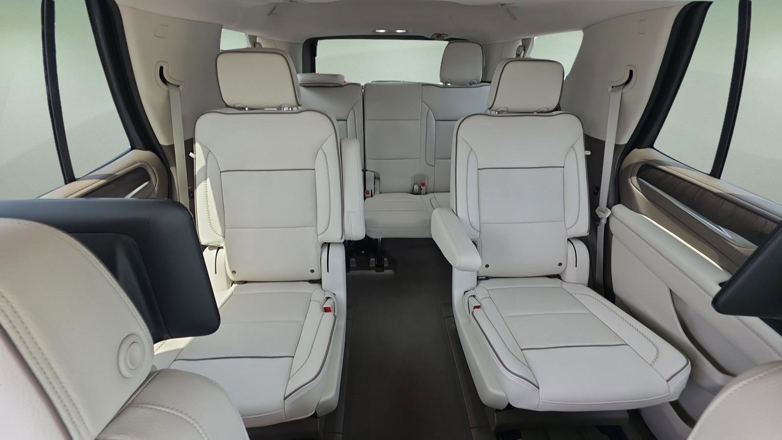 Used 2024 GMC Yukon Denali w/ Denali Reserve Package image 20