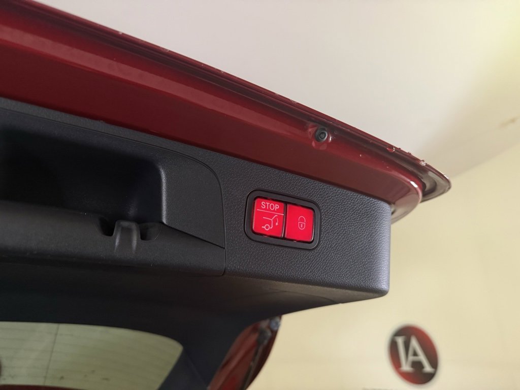 Used 2017 Mercedes-Benz GLC 300 4MATIC image 37