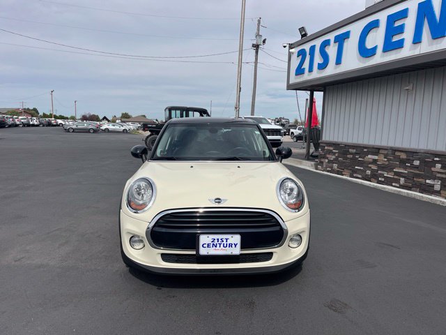 Used 2018 MINI Cooper 4-Door Hardtop FWD image 2