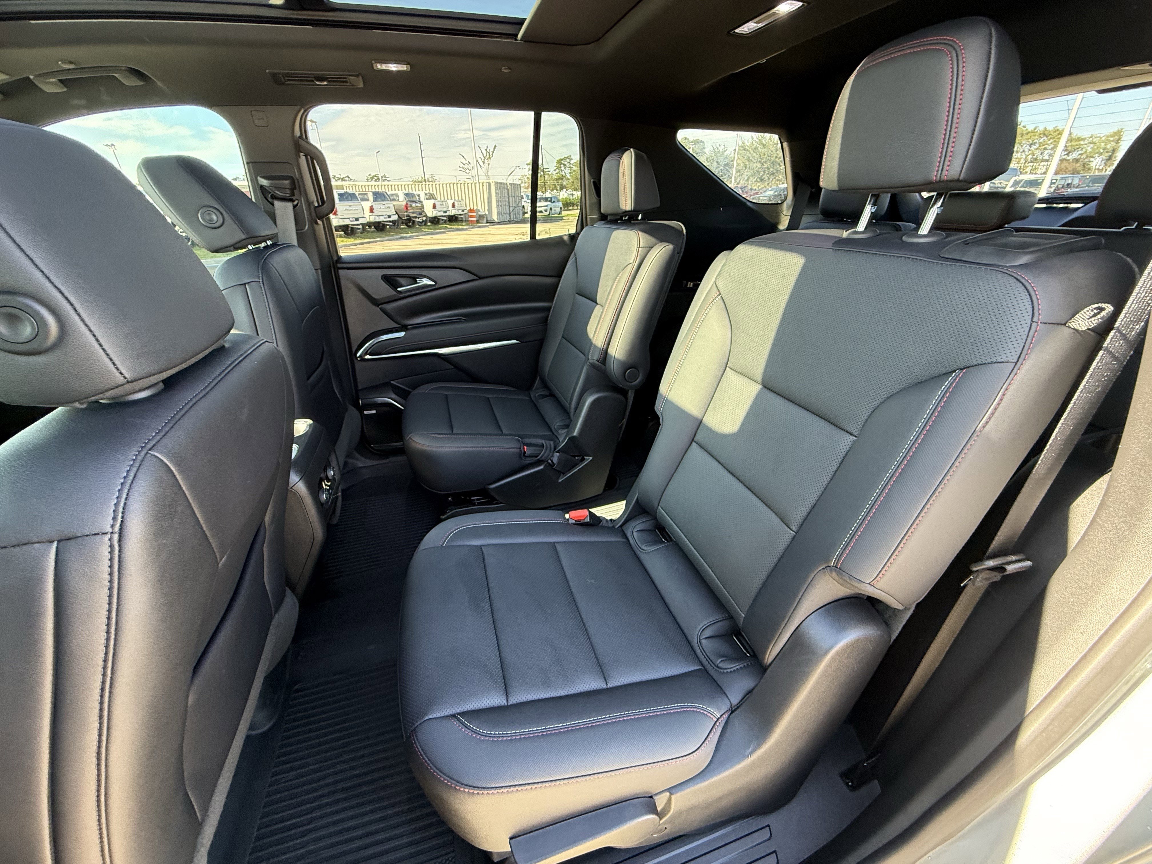 Used 2025 Chevrolet Traverse Z71 w/ Enhanced Driving Package image 30